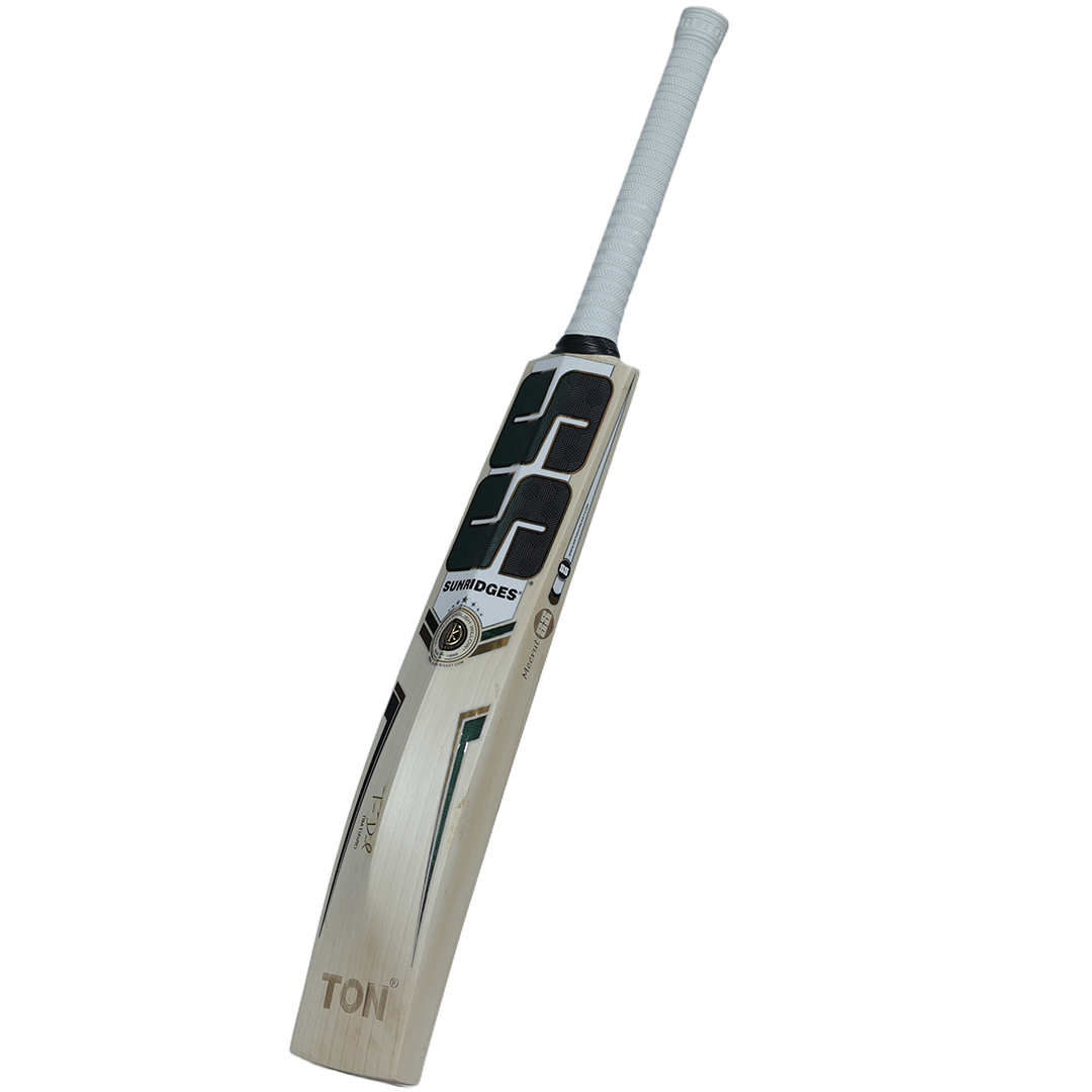 SS TIM DAVID cricket bat , PLAYER ENGLISH WILLOW BAT, handle and grip zoom
